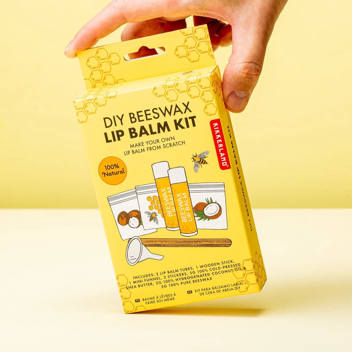 Kikkerland DIY Bijenwas Lip Balsem Kit - Maak Je Eigen Lippenbalsem - 100% Natuurlijk - Voor Twee Balsem Sticks - Afbeelding 5