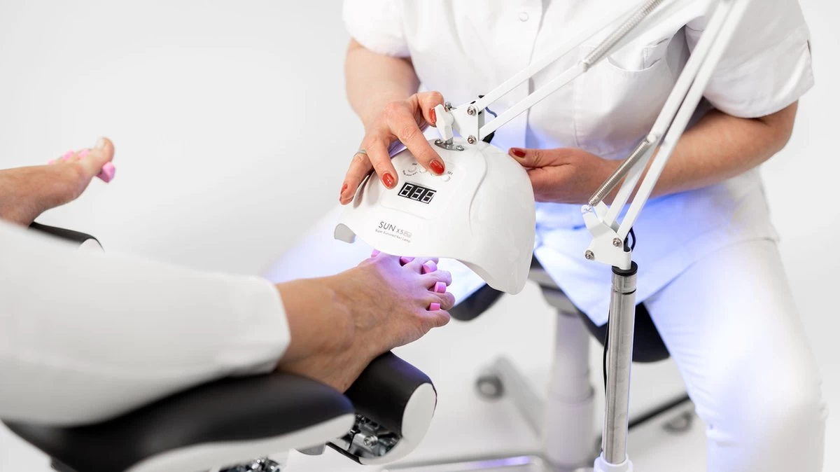 SUNfeet UV Lamp Op Statief - Lamp Voor Gelnagels 80W - LED Lamp Nagels - Gellak Lamp - Nageldroger - Wit - Afbeelding 3