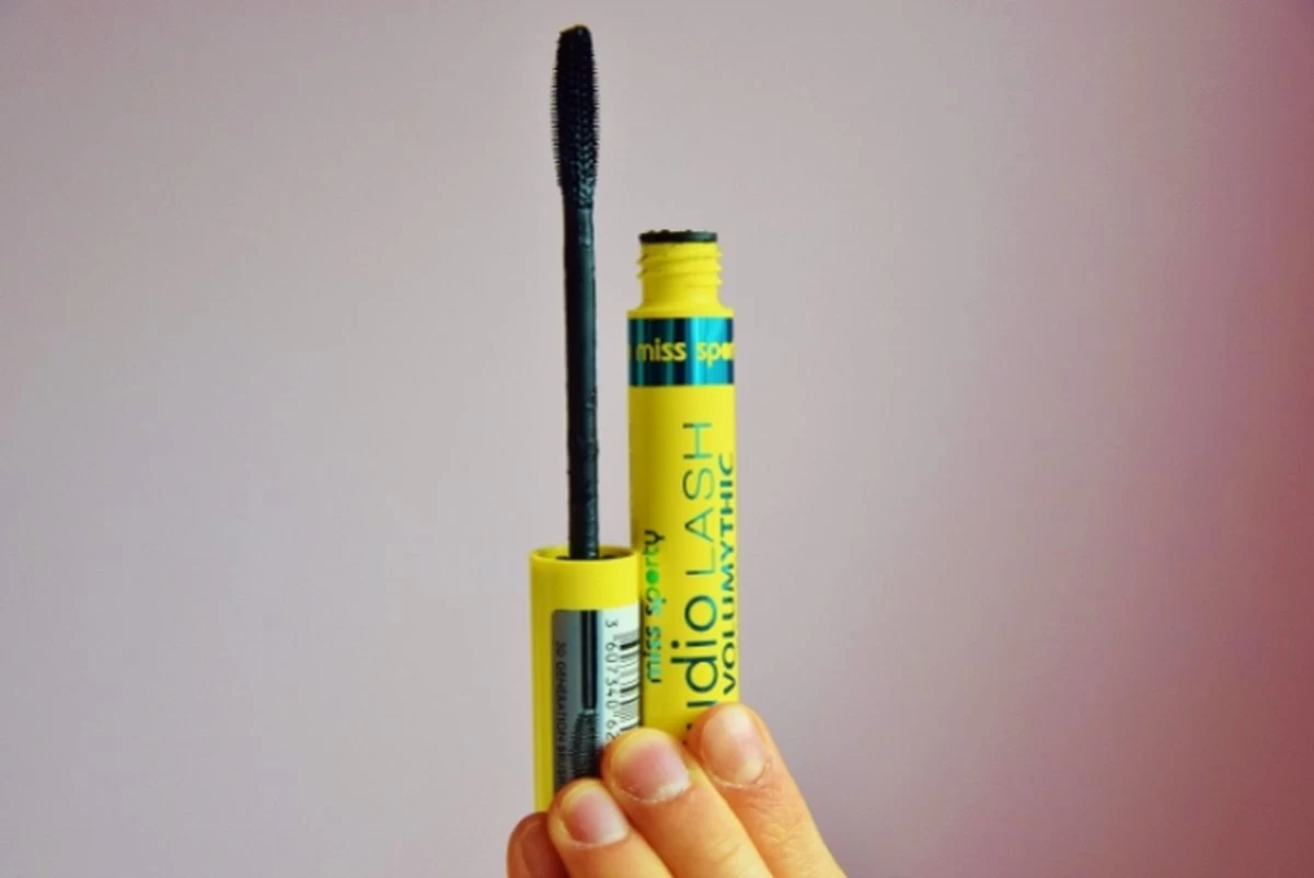 Miss Sporty - Studio Lash Volumythic Mascara - Black - Zwart - Afbeelding 4